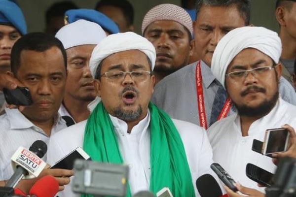 Pertemuan GNPF MUI dengan Presiden Jokowi atas sepengetahuan pentolan Front Pembela Islam (FPI), Rizieq Shihab.