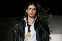 Kardashian Nanya Soal Skandal, Kendall Jenner "Mewek"