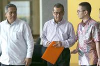 Suami Dian Sastro dan Emirsyah Satar Diperiksa KPK