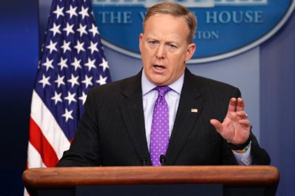 Juru bicara Gedung Putih, Sean Spicer meminta maaf secara langsung ke media sosial lantaran mengatakan Adolf Hitler tidak menggunakan senjata kimia pada perang II, Selasa (11/4)