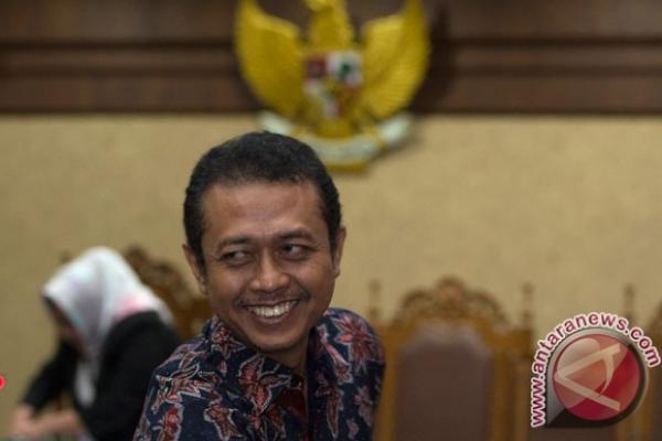 Majelis hakim dalam putusannya tak mengambulkan permintaan Handang untuk menjalani hukuman di Lembaga Pemasyarakatan (Lapas) kelas IA Semarang, Jawa Tengah.