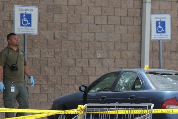 Reporter yang tewas bernama  Maximino Rodriguez ini ditembak hingga tewas di mobilnya yang sedang berada di area parkir  pusat perbelanjaan