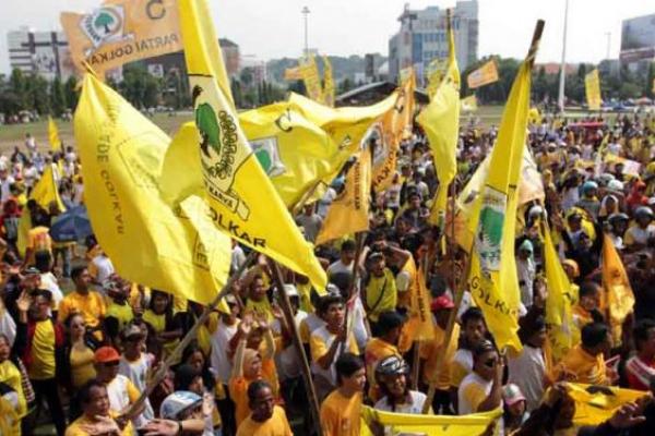 Partai Golkar terus mengalami kemerosotan terhadap opini publik. Untuk itu, perlu dilakukan Munaslub Partai Golkar guna memperbaiki citra partai. Lalu siapa figur yang layak untuk memimpin Partai Golkar?