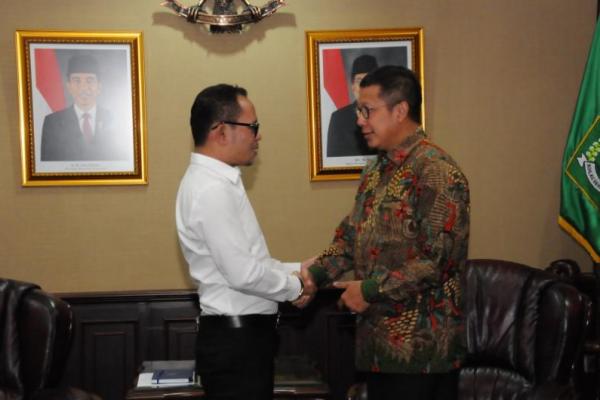 Semangat dari gerakan nasional tersebut, lanjut Menaker, adalah sosialisasi bahwa “umroh untuk umroh, dan “umroh bukan untuk bekerja”. 