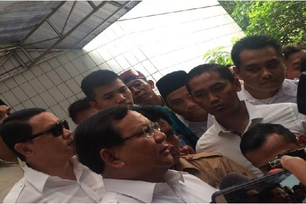 Ketua Umum Partai Gerindra Prabowo Subianto optimistis warga Jakarta memiliki gubernur baru.