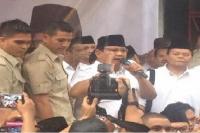 Prabowo: Bagi Sembako Jangan Hanya di Pilkada Saja