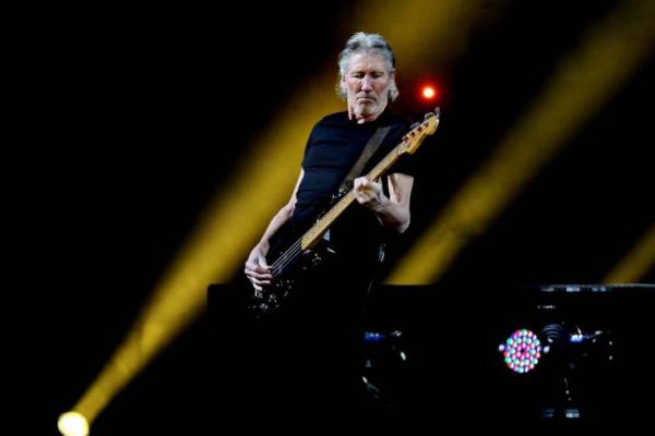 Mantan vokalis Pink Floyd, Roger Waters akan merilis album rock pertamanya dalam seperempat abadnya berkarir di dunia musik pada bulan Juni.