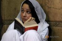 Di Bui Tiga Tahun, Wanita  Mesir Ini Bebas Setelah Trump Jadi Presiden