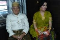 Kakek Nikahi Gadis 25 Tahun, Maharnya Bikin Nggak Nahan