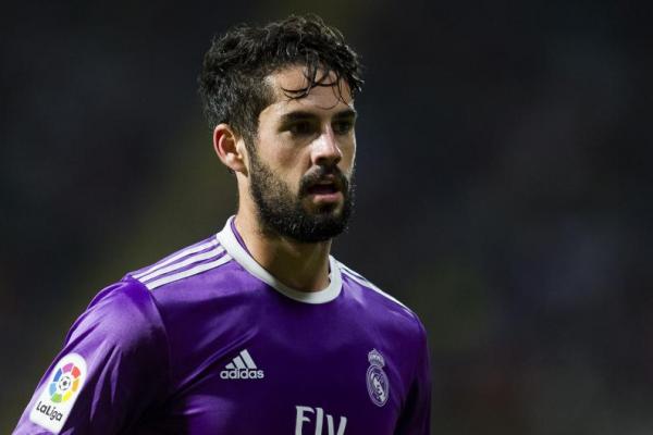 Skill bola yang dimiliki seorang bernama Francisco Roman Alarcon Suarez, yang dikenal dengan Isco tak perlu diragukan lagi.