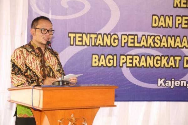 Para pekerja kita nantinya harus menjadi pekerja yang berlisensi, jelas Hanif Dhakiri.