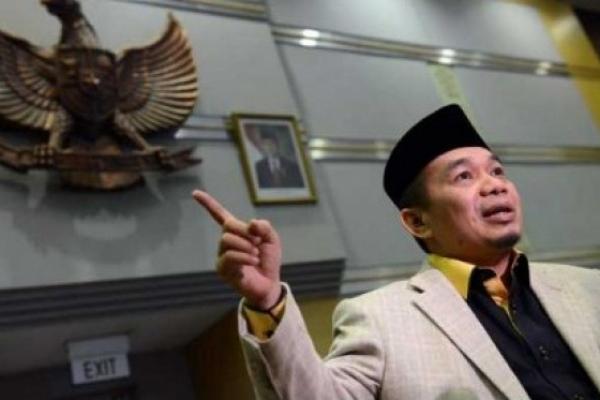 Fraksi PKS mengaku kecewa dan menyayangkan Putusan Mahkamah Konstitusi (MK) yang tidak mengabulkan permohonan uji materi pasal kesusilaan dalam KUHP.