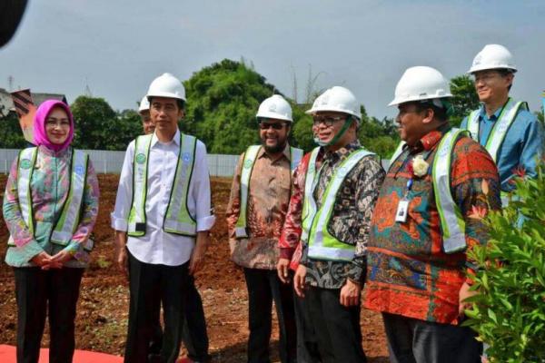 Menurut Menaker, pembangunan Rusunami ini merupakan upaya pemerintah untuk memberikan perlindungan terhadap pekerja yang berpenghasilan rendah.
 
 