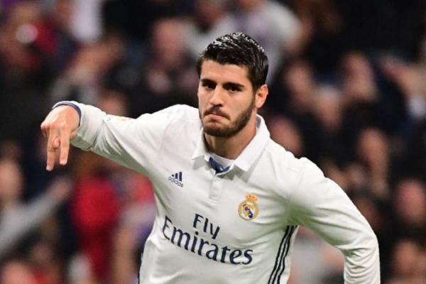 Striker Muda Real Madrid, Alvaro Morata resmi bergabung dengan Chelsea musim ini.