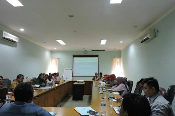 Badan Penyelenggara Jaminan Produk Halal (BPJPH) menggelar rapat perdana di Gedung Labolatorium Halal, Pondok Gede, Jakarta per hari ini (27/4).