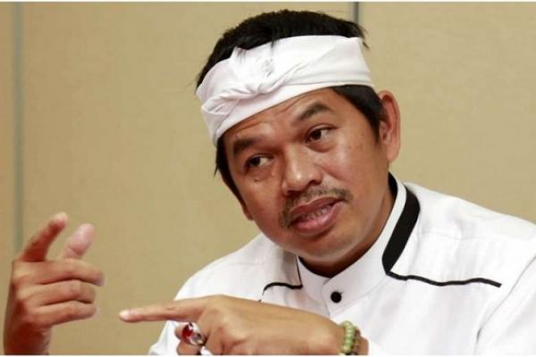 Anggota Komisi IV DPR RI Dedi Mulyadi menitipkan uang ke Pengadilan Negeri Kabupaten Purwakarta, Jawa Barat untuk membayar denda pedagang dan masyarakat kecil yang sedang usaha tapi melanggar Pemberlakuan Pembatasan Kegiatan Masyarakat (PPKM) Darurat.