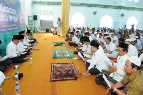 Menteri Ketenagakerjaan M Hanif Dhakiri, dalam sambutannya mengatakan, perlunya keseimbangan antara kebutuhan lahiriah seperti bekerja dengan laku spiritual.