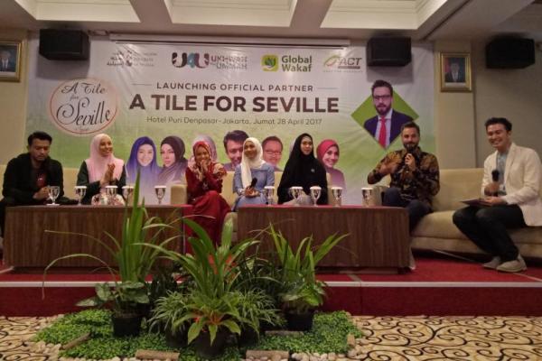 Melalui program A Tile for Seville (Keramik untuk Sevilla), Seville Mosque Foundation mengajak umat muslim di beberapa negara di Asia Tenggara untuk mendukung program pembangunan masjid dan Islamic Cultural Center di Sevilla, Spanyol.