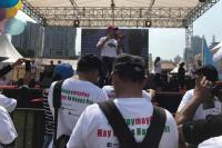 Menteri Hanif Rayakan May Day Bersama Buruh di Senayan
