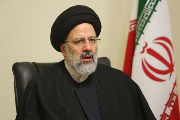 Calon presiden (Capres) Iran Ebrahim Raeisi mendapat pukulan balik dari pesainnya Hassan Rouhani. Petahana mengajukan keluhan tentang tuduhan yang diajukan kepadanya dalam debat presiden .