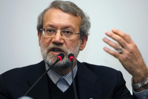 Larijani mengatakan, keluarnya Paman Sam dari kesepakatan nuklir multilateral 2015 di bulan Mei adalah contoh nyata tindakan sepihak itu.