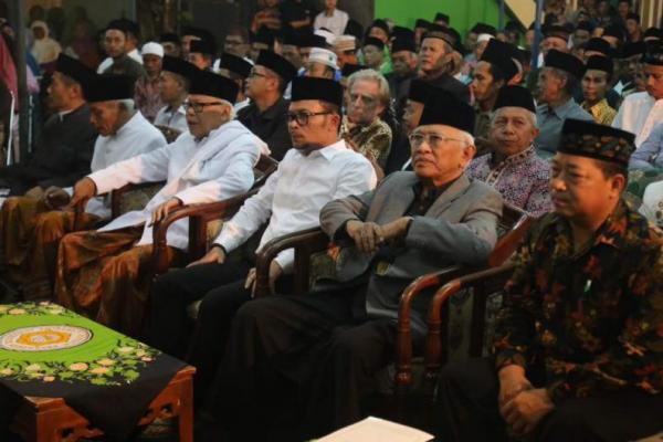 Menteri Hanif menilai bahwa Pesantren sebagai penyelenggara pendidikan tertua di Indonesia terbukti mampu mencetak kader-kader terbaik bangsa.