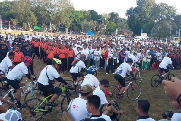 Sampai hari kedelapan etape satu ini, tim Gowes Touring telah berhasil mengukir pencapaian jarak perjalanan bersepeda total lebih dari seribu kilometer.