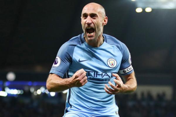 Zabaleta merupakan satu dari enam pemain senior The Citizens yang kontraknya habis di musim panas. Namun belum ada permohonan kontrak baru dari pihak klub