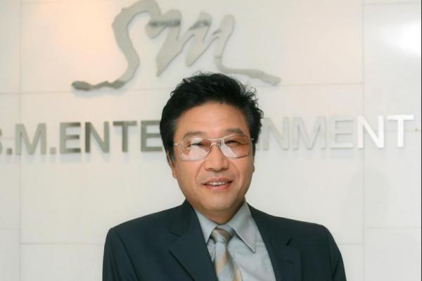 Menurut analisis Lee Gi Hun, keuntungan agensi SM akan tetap melemah di pertengahan pertama tahun 2017