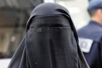 Kedubes Saudi di Wina Minta  Warganya Patuhi UU Larangan Niqab