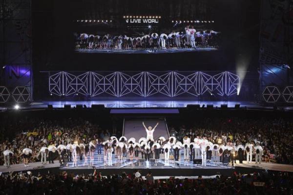 SM telah mengkonfirmasi bahwa SMTOWN Live akan menggelar tur dunia. Artis SM Entertainment akan kembali tampil bersama dalam SMTOWN LIVE WORLD TOUR VI.