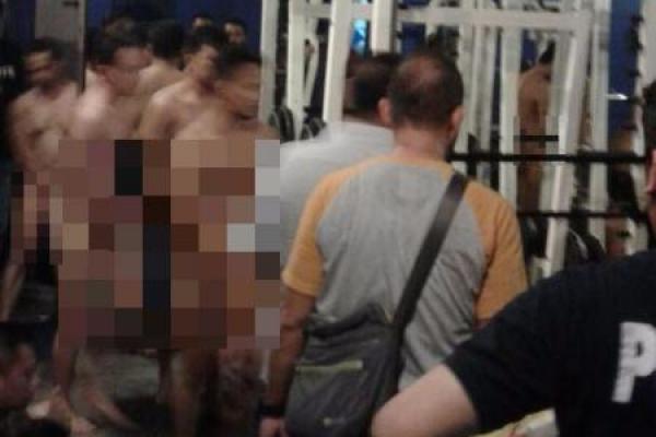 Selain mendapat pujian, Polri juga dikritik terkait penggrebekan prostitusi gay atau homoseksual, di Kelapa Gading, Jakarta Utara.