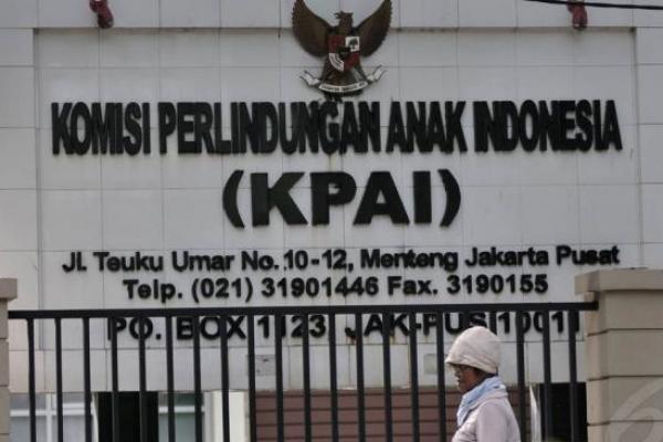 KPAI membantah jika tidak benar statemen pihak Djarum yang mengatakan bahwa KPAI tidak mau mengambil jalan tengah pada dukungan olahraga bulutangkis.