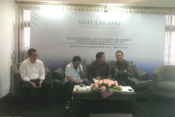 Kata Ferry, publik menilai presiden Jokowi gagal membangun kekompakan di internal pemerintah.