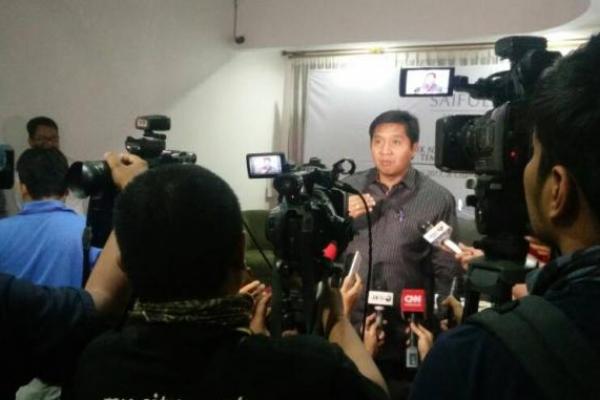 Ara meminta agar tak ada lagi pihak yang berusaha membenturkan Jokowi dengan JK.