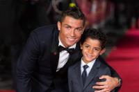 Sssttt, Kabarnya CR7 Punya Anak Kembar dari Rahim Titipan