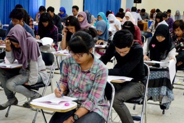 Dari total 797.738 pendaftar, hanya 148.066 yang diterima masuk di 85 perguruan tinggi negeri (PTN) seluruh Indonesia.