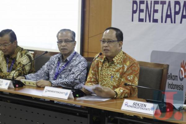 Menristekdikti Mohamad Nasir memberikan ucapan selamat bagi pendaftar yang sukses lulus masuk perguruan tinggi negeri (PTN) tahun ini