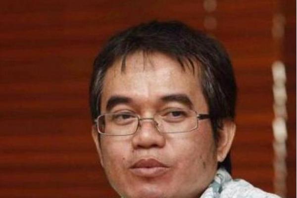 Pria yang menjabat sebagai kepala Badan Pembinaan Ideologi Pancasila (BPIP) sejak Juni tahun lalu itu, tiba-tiba mengundurkan diri