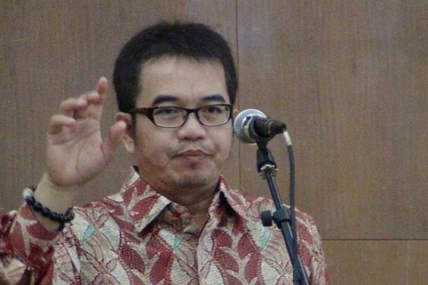 Ideologi Pancasila sebagai jembatan pemersatu bangsa Indonesia sudah mulai meredup.