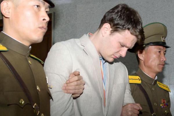 Warmbier tiba di kota asalnya di Cincinnati dalam keadaan koma minggu lalu dan mendapat perawatan di University of Cincinnati Medical Center