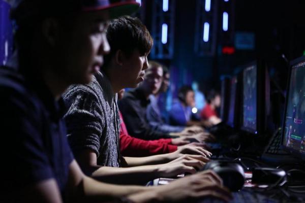 Video game yang menampilkan kekerasan, secara tidak langsung mempengaruhi alam bawah sadar anak untuk ikut melakukan kekerasan di dunia nyata.