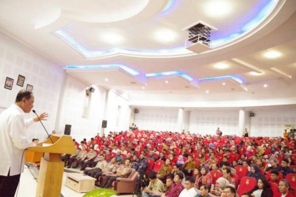 Zainal menegaskan, aksi kebangsaan ini juga sebagai bentuk komitmen perguruan tinggi melawan kelompok-kelompok yang menyebarkan paham dan aliran radikalisme.