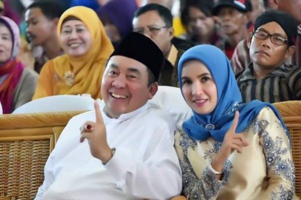 Pasca menyandang sebagai tersangka kasus dugaan suap, Gubernur Bengkulu Ridwan Mukti mengundurkan diri sebagai gubernur dan sekaligus Ketua DPD Partai Golkar Bengkulu.