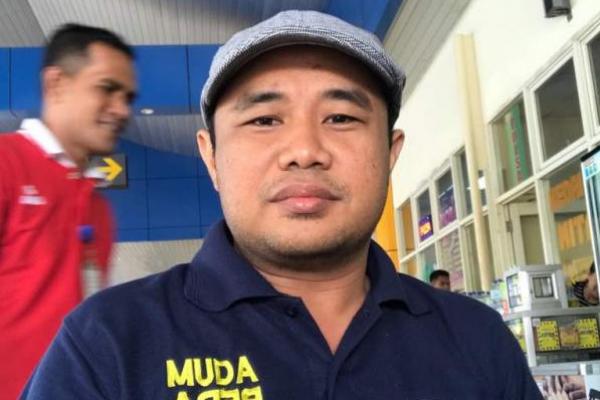 Yunahar Ilyas menilai penolakan sejumlah pihak terhadap kebijakan Full Day School (FDS) tidak ilmiah.