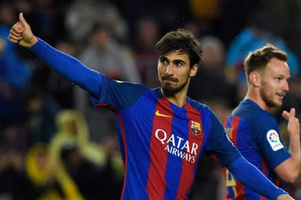 Meski tidak memiliki musim debut terbaik di Barcelona musim ini, Andre Gomes tetap dipertahankan di Camp Nou