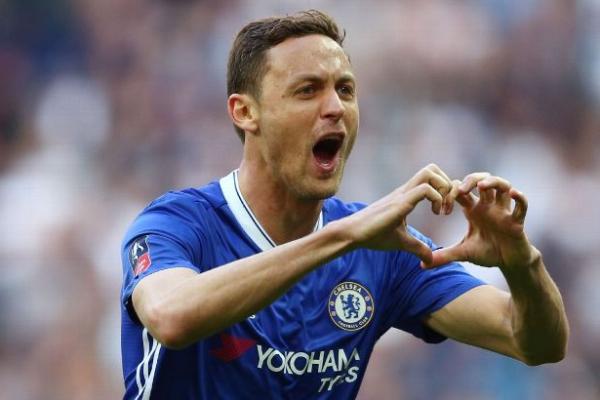 Manchester United mendekati kesepakatan untuk mengontrak gelandang Chelsea Nemanja Matic.