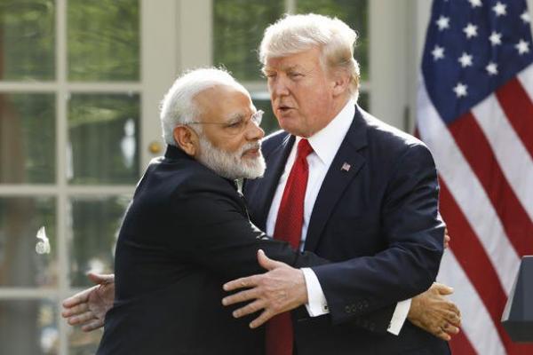 Trump berulang kali mengecam bea masuk India atas barang-barang AS. 