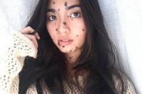 Jadi Model,  Cewek Malaysia Ini Bungkam Haters