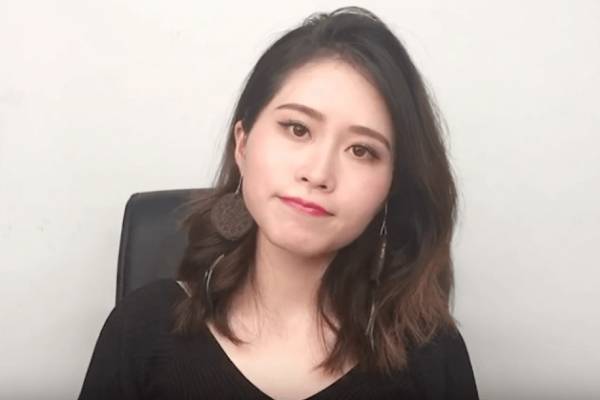 Ms. Yeah adalah Youtuber asal China yang terkenal selalu membuat trik aneh namun jenius untuk membuat kehidupan di kantor terasa lebih mudah.